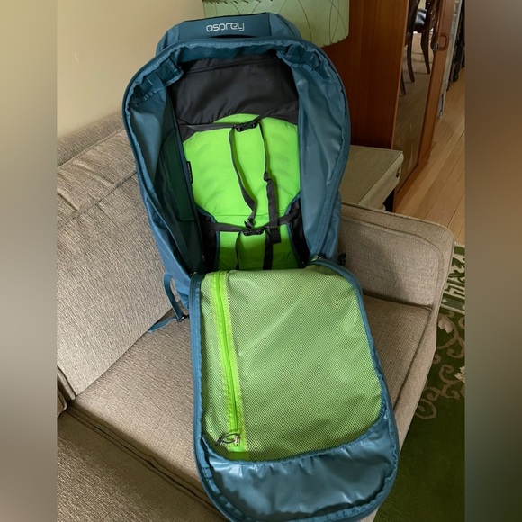 Osprey Fairview 70L Women’s Travel Backpack - Picture 10 of 14